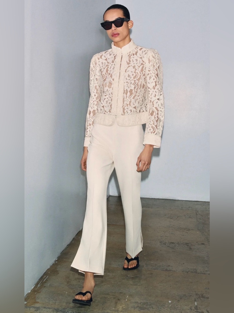 Zara ZW Collection NWT Ivory Floral Lace Button Front Cropped Blazer